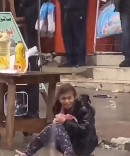 مشهد مؤثر لطفلة تبكي من شدة البرد في غزة ترند وكالة أنباء سرايا