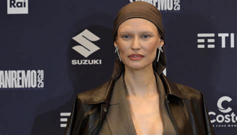 Bianca Balti Co Conduttrice A Sanremo 2025 Il Cancro Alle Ovaie Al