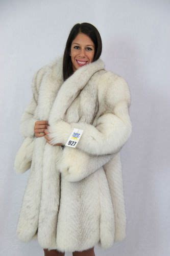 137 Best Images About Fur On Pinterest Coats Woman Clothing And Coyotes