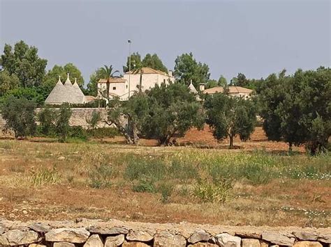 La masseria dove é in vacanza Giorgia Meloni in Puglia Primopiano