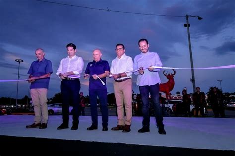 Inauguran Espectacular Escultura De Venado El Gran Orgullo En La Marina