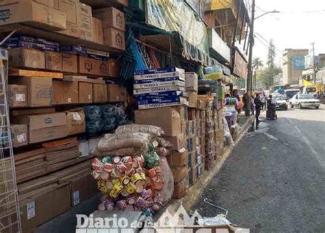 Negocios Invaden Las Banquetas