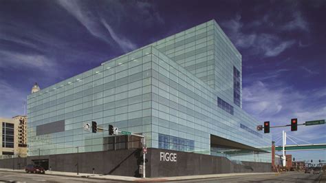 Figge Art Museum - Russell Group Construction & Development