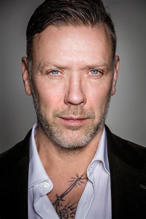 Mikael Persbrandt “soy De Clase Trabajadora Bailo Cuando Alguien