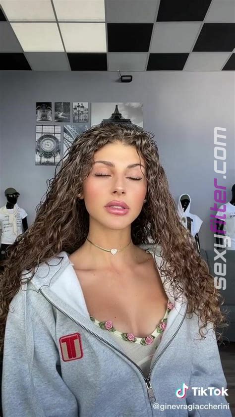 Hot Ginevra Giaccherini Shows Cleavage Sexyfilter