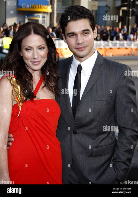 Lynn Collins And Steven Strait Stock Photo Alamy