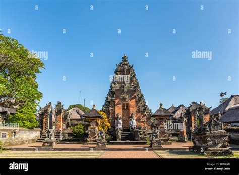 Ubud Bali Indonesia Febrero Batuan Templo Kori Agung El