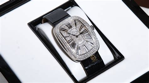 Review Đồng hồ Franck Muller Galet 3002 M QZ R AC CUSTOM DIAMONDS