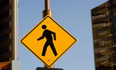 How to Avoid Pedestrian Accidents [Safety Tips for Walkers]