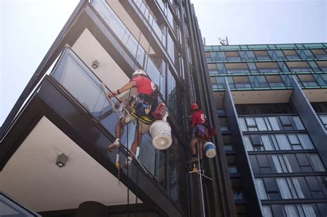 Rope Access Efficient Techniques For High Rise Building Window