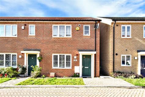 Chalk Close Latham Place Dartford Kent Da1 3 Bedroom End Terrace