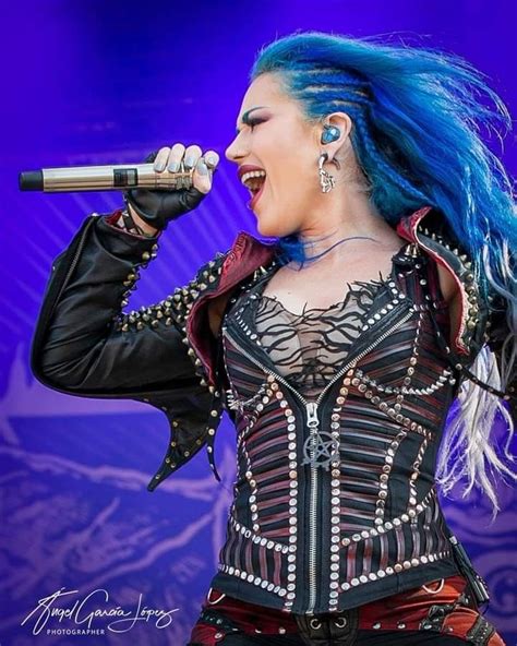 Pin De RelliK En Alissa White Gluz Chica De Metal Mujeres Lindas