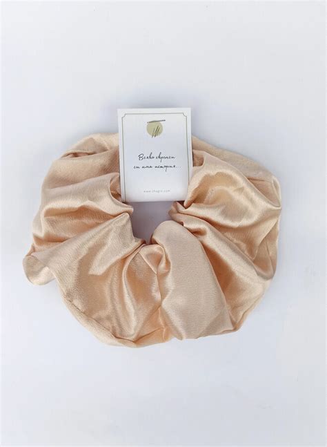 Голям скрънчи ластик за коса Nude ХИТ на сезона