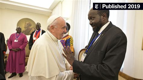 Pope Francis, in Plea for South Sudan Peace, Stuns Leaders by Kissing