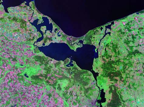 gambar bunga tanah medan tampak atas peta atlas geologi