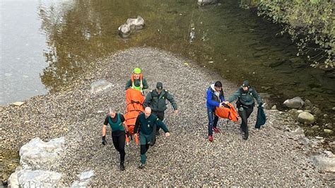 Encuentran el cadáver de un hombre de 59 años en el río Sella cerca