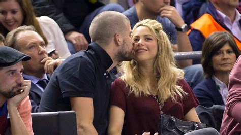 Shakira and Gerard Pique -- Happier Times