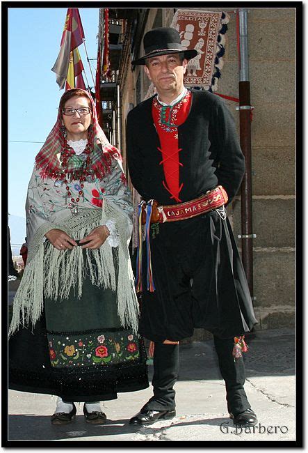 Lagartera Se Llena De Trajes Regionales Folk Costume Spain And Portugal