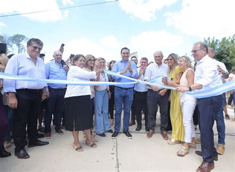 Vald S Inaugur Pavimento E Iluminaci N En Capital