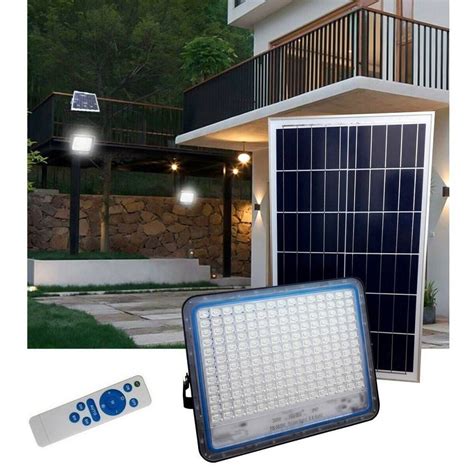 Faro Led Con Pannello Solare Crepuscolare W Telecomando Fb