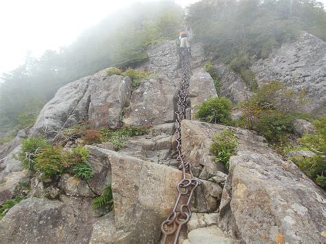 石鎚山登山ブログ【愛媛】スリル満点鎖場のある百名山 運命のいたずら登山日記