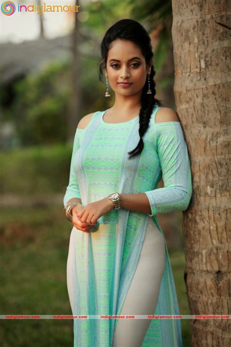 Suja Varunee Actress HD photos,images,pics and stills-indiglamour.com ...