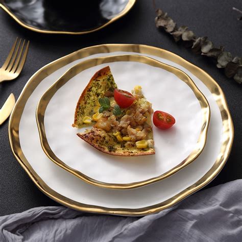 Luxury Gold Edges Ceramic Dinner Plate With Gold Inlay - Black And Gold ...