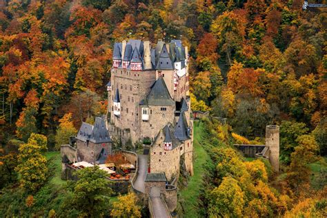 Eltz Castle Wallpaper