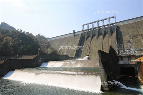 高知県本山町・土佐町 早明浦ダム 写真素材 4973577 フォトライブラリー Photolibrary