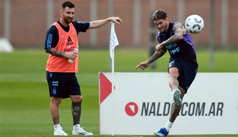 Latihan Santai Lionel Messi Jelang Argentina Kontra Paraguay Di