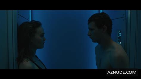 VOYAGERS NUDE SCENES AZNude