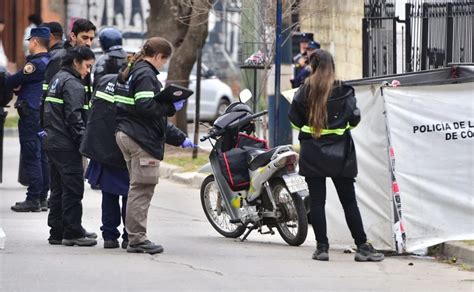 Un Motochorro Mató Por Error De Un Tiro A Su Cómplice De 14 Años Mientras Le Intentaban Robar A