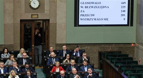 Sejm przyjął wotum zaufania dla rządu Tuska 13 grudnia zaprzysiężenie