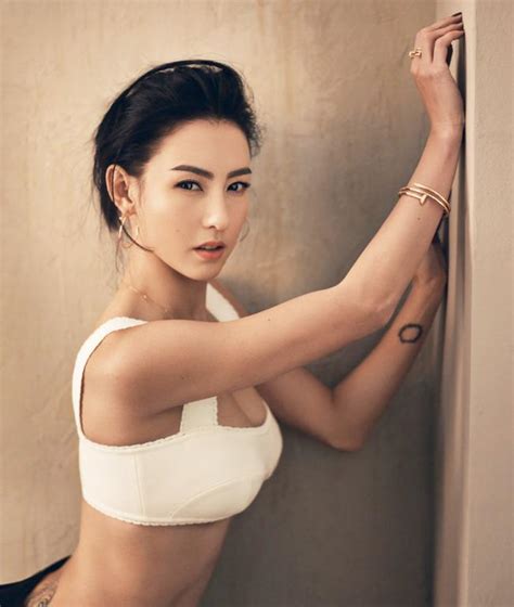 Mỹ nhân Hoa ngữ ngủ nude để giữ dáng ngọc ngà 2sao