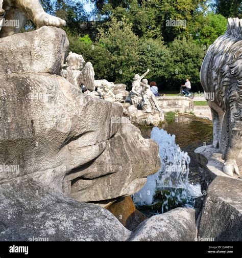 Brunnen Von Venus Und Adonis Fotos Und Bildmaterial In Hoher