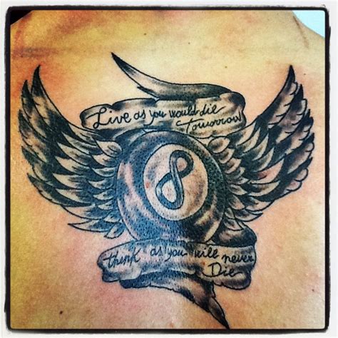 OLD SCHOOL TATTOO MACERATA: 8 BALL