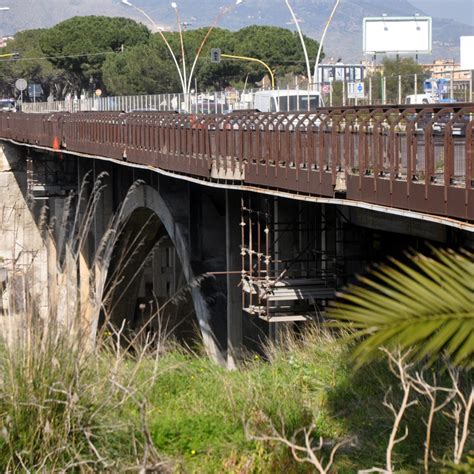 Palermo Nuovi Disagi Sul Ponte Corleone Carreggiate Ristrette Per