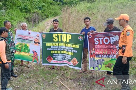 Bpbd Oku Selatan Pasang Spanduk Imbauan Cegah Karhutla Antara News