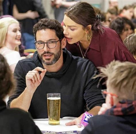 Pin Di Whydontyoutextmeback Su Luci Lucifero Attori Hot Film Romantici