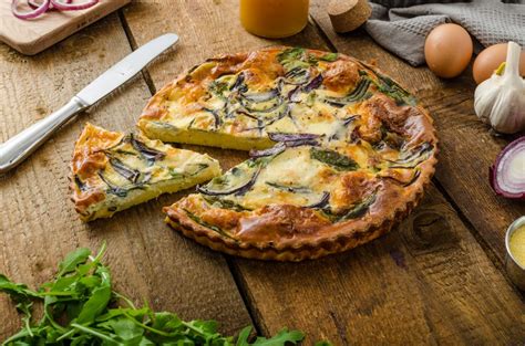 WARM EGG WHITE & SPINACH QUICHE | Danette May