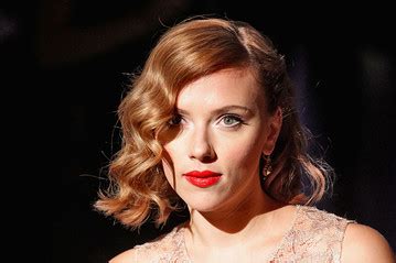 Scarlett Johansson Speaks Out On Hacked Nude Photos Wsj