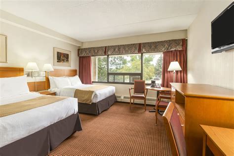 Travelodge By Wyndham Edmonton East Edmonton Ab Hotels