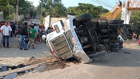 Accidente En Chiapas Al Menos 54 Muertos Tras Volcar En México Un