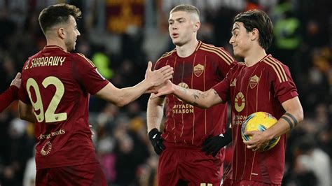 Roma Genoa 3 1 El Shaarawy E Dybala Prendono Per Mano I Giallorossi