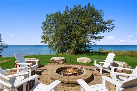 Stevensville Michigan Vacation Rentals | Juniper Holiday + Home