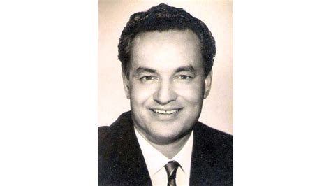 Mukesh: The Singer Who Was The Voice Of The Proletariat | Glamsham