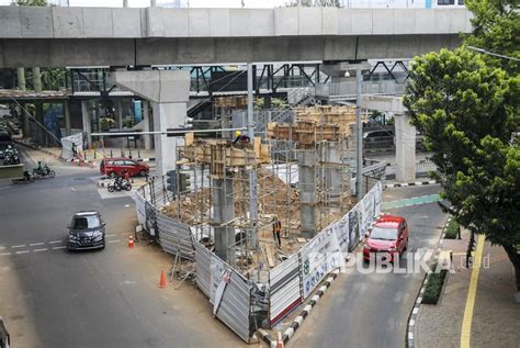 Progres Pembangunan Skybridge Halte Csw Mrt Asean Republika Online