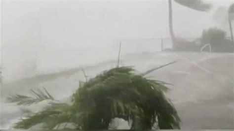 Hurricane Ians Punishing Rain Wind And Waves Hit Pine Island