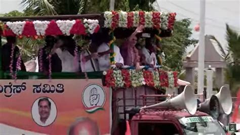 Live Priyanka Gandhi Mega Roadshow In Dharwad Karnataka Assembly