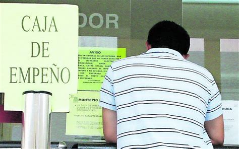 Regreso a clases Aumenta afluencia en casa de empeños El Sol de